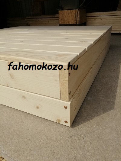 Egyenes sarok palló